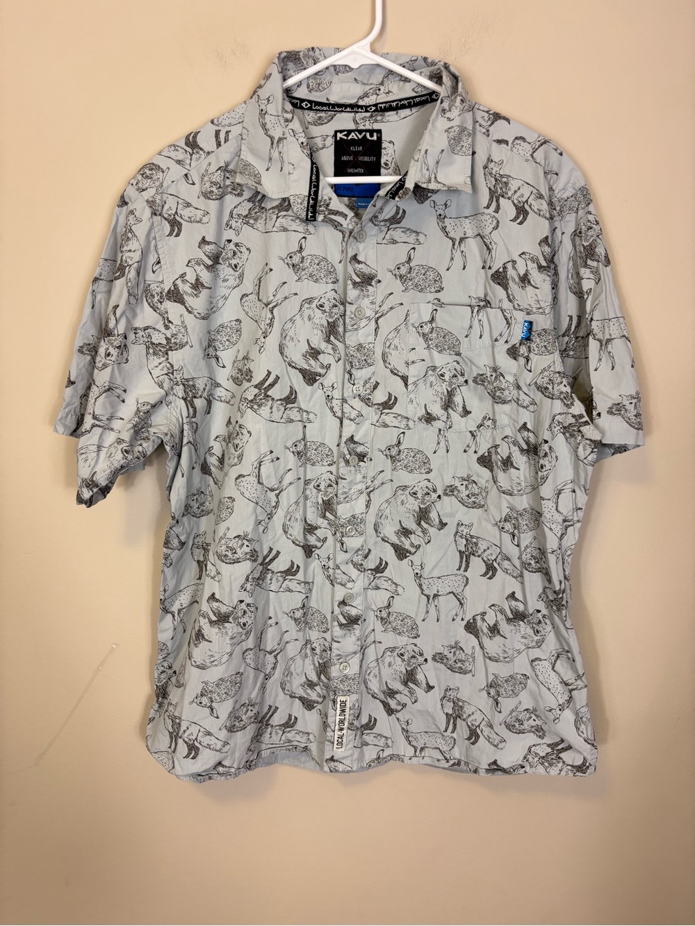 Kavu Men’s Light Gray Short-Sleeve Wildlife Sketch Polo XL